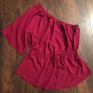 MOSSIMO BERRY ONE SHOULDER TOP SIZE L